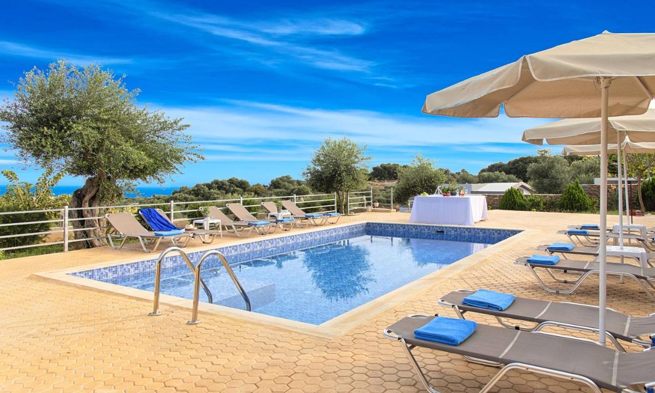 Aqua Blue Villas With Heated Pool Mathés Exteriör bild